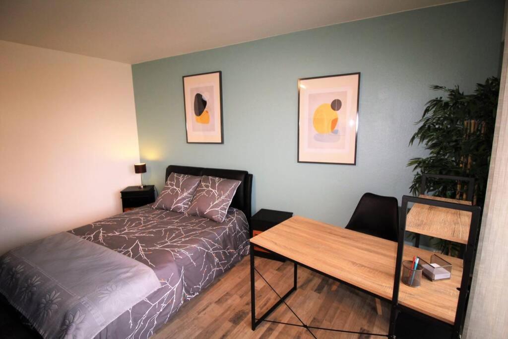 Apartment Confort, Meuble Et Equipe. *